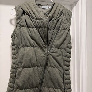 Athleta Hooded Puffer Vest